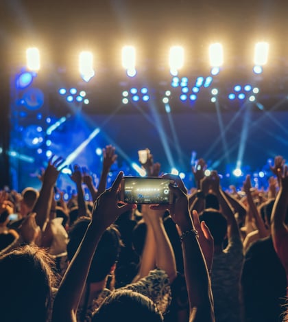 concert-crowd-music-fanclub-hand-using-cellphone-taking-video-record-live-stream-1
