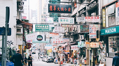 3 Reasons Hong Kongers HATE Online Shopping