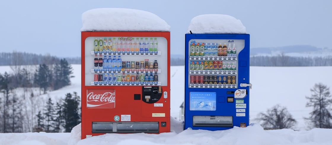 202105_bg_the-curious-omnipresence-of-vending-machines-in-japan