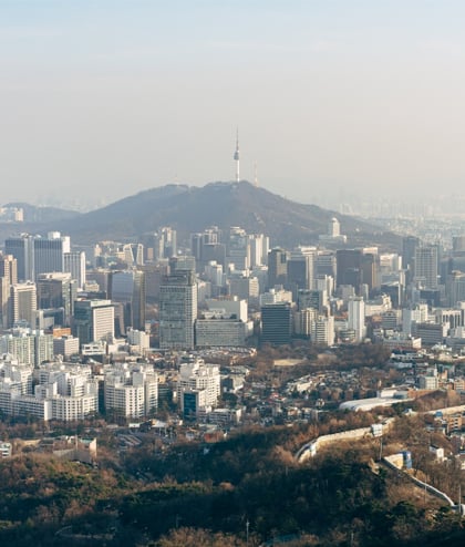 202107_bg_south-koreas-love-for-hiking-seoul