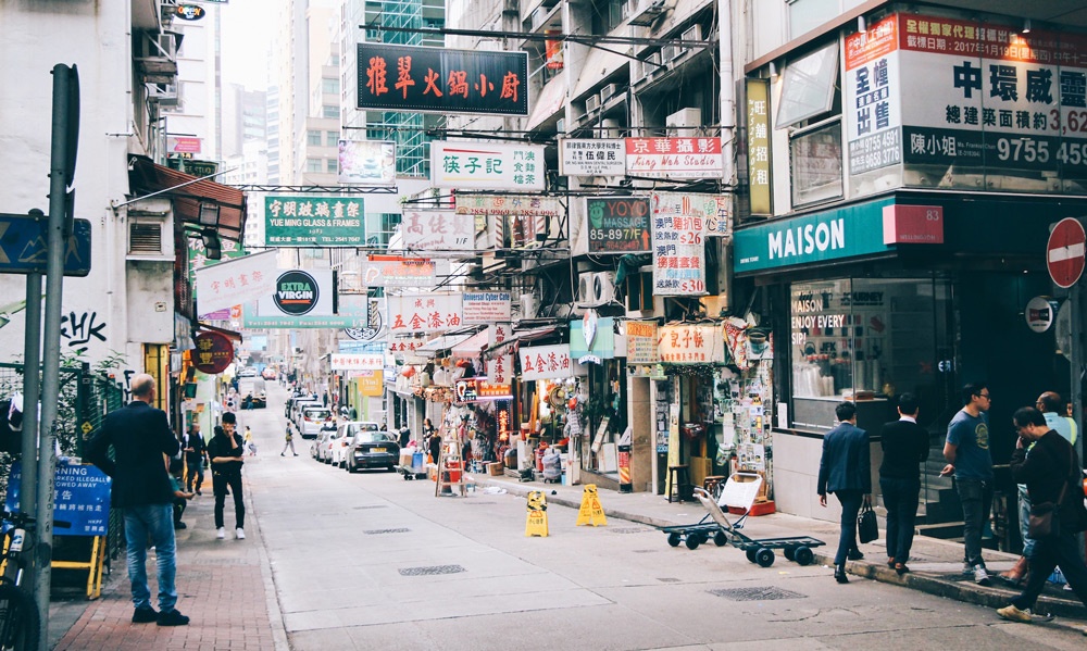 3 Reasons Why Hong Kongers HATE Online Shopping